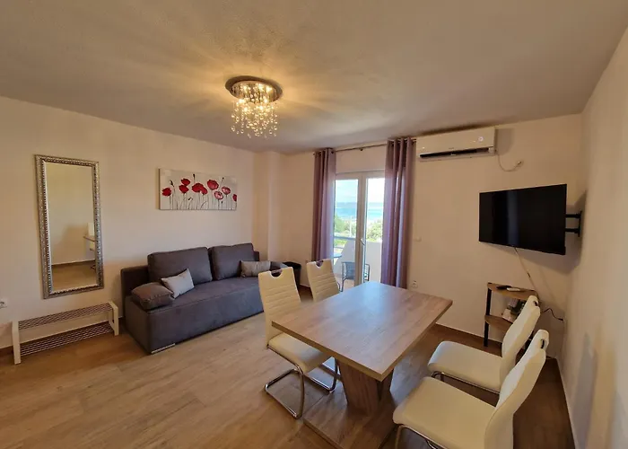 Apartmani Natalija 4 Stars