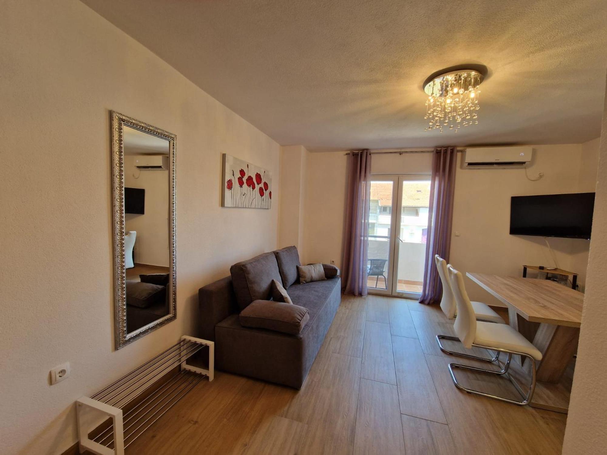 Apartment Natalija 4 Stars *