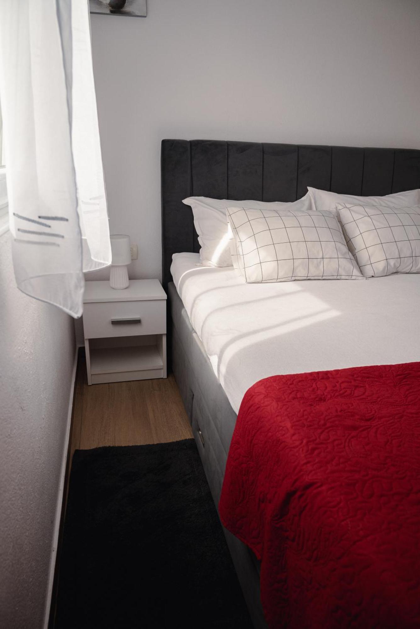 Natalija 4 Stars Apartment