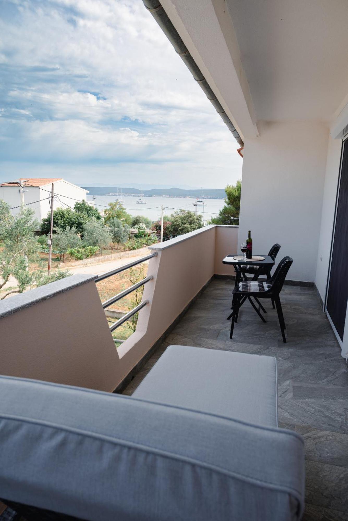 Apartment Natalija 4 Stars Mrljane