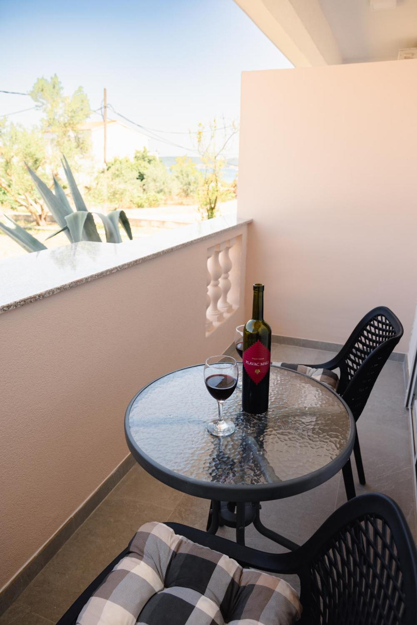 Apartment Natalija 4 Stars Mrljane