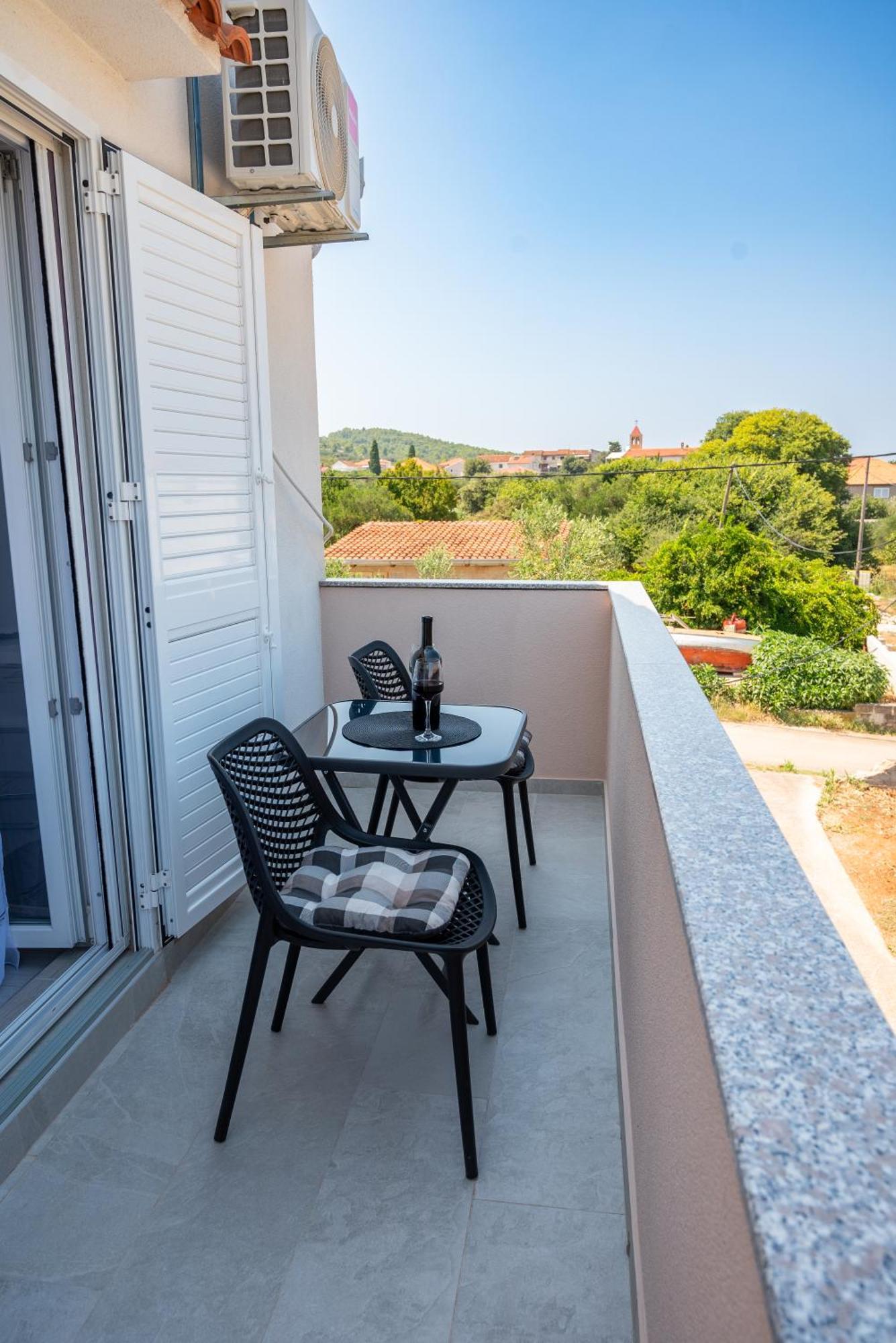 Apartment Natalija 4 Stars Mrljane