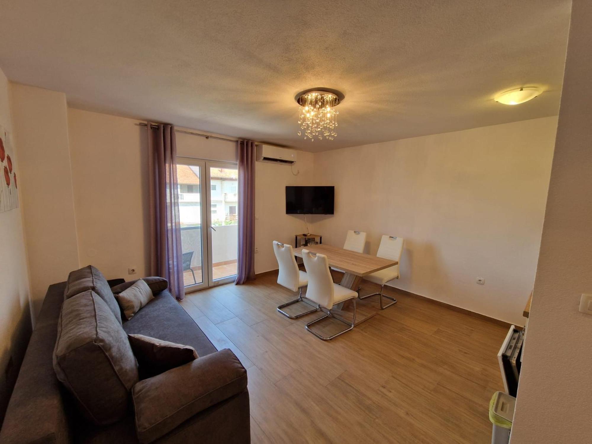 Natalija 4 Stars Apartment *