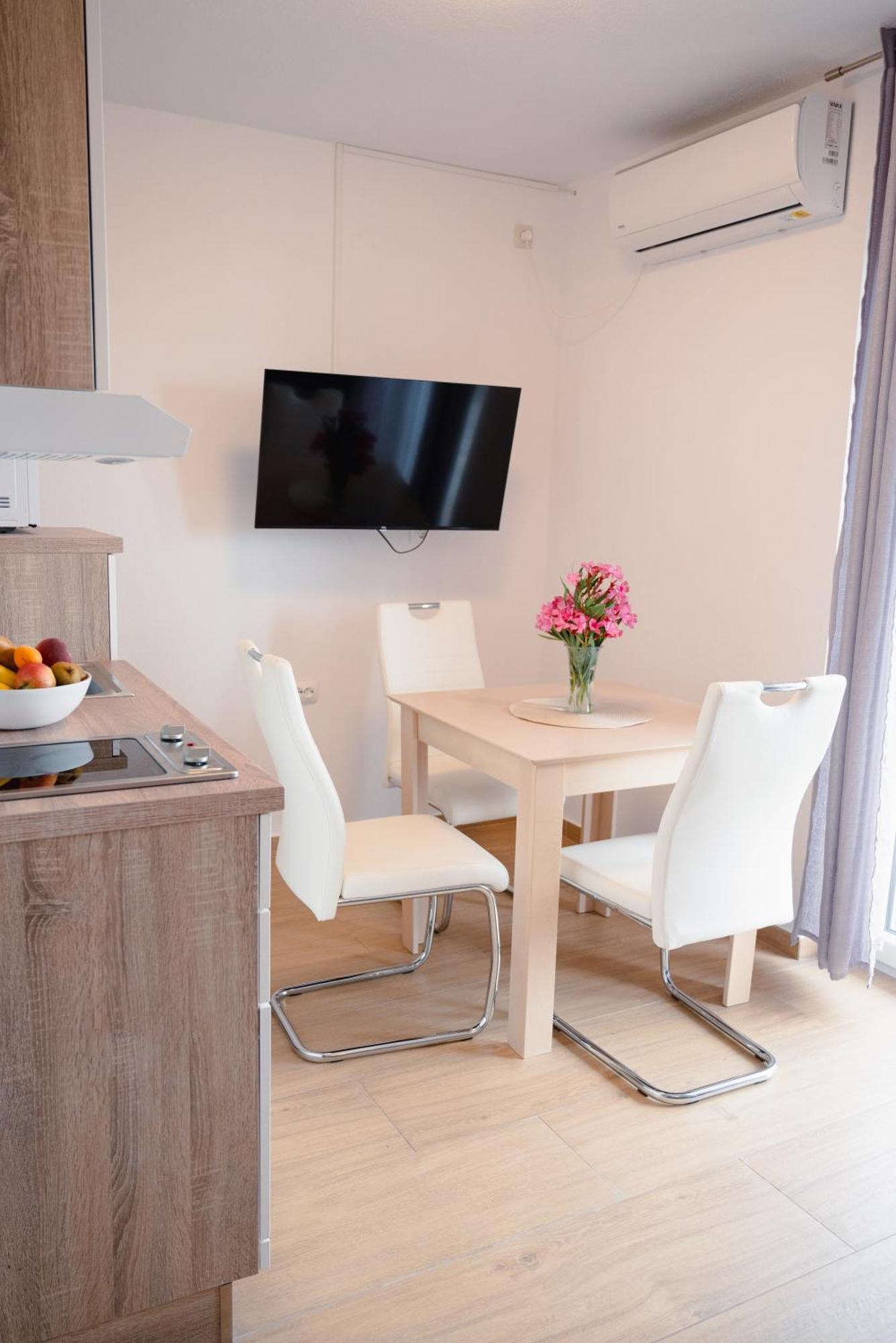 Natalija 4 Stars Apartment Mrljane